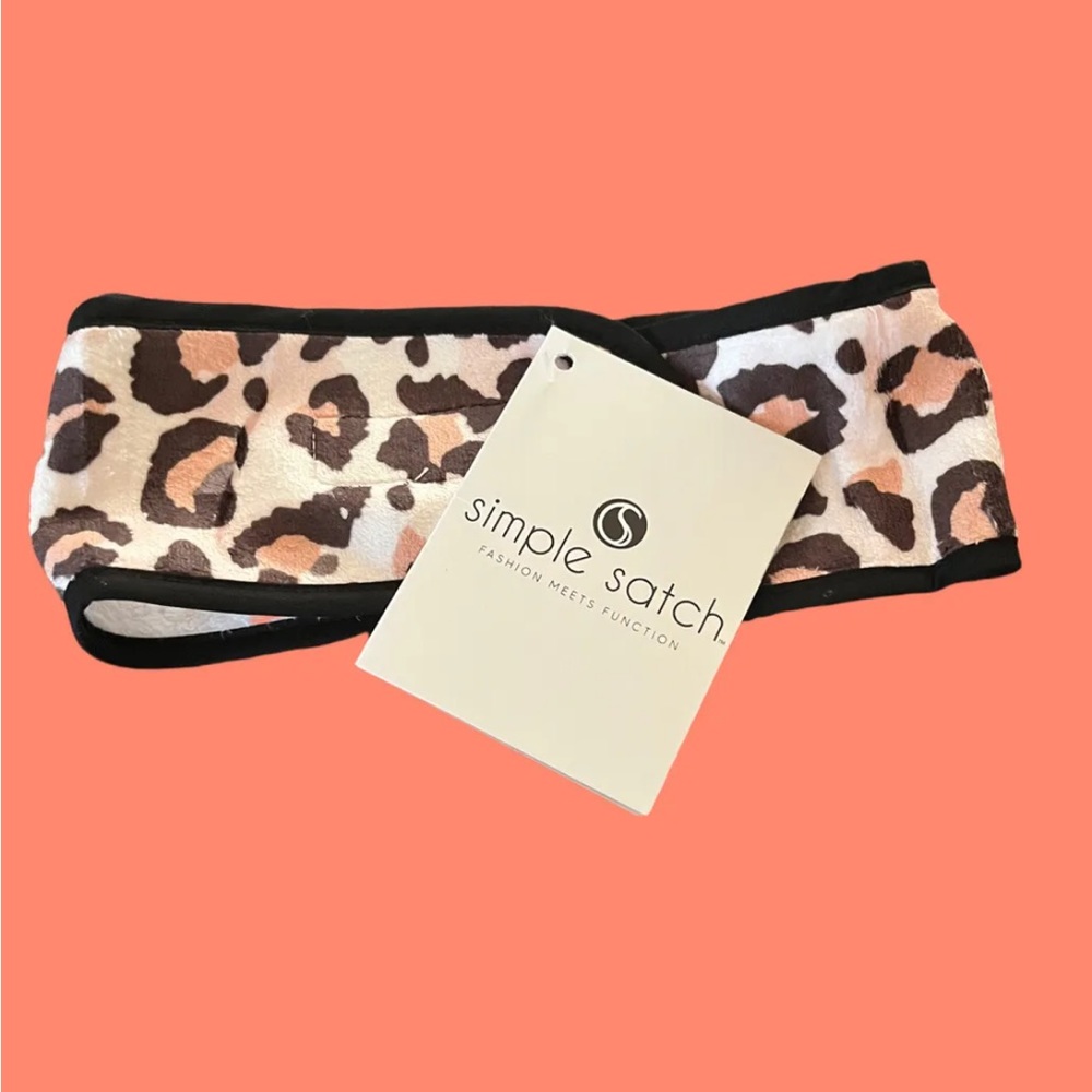 SIMPLE SATCH Spa Headband In Leopard NWT